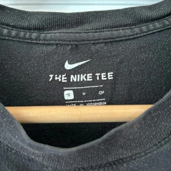 Nike Tee - Picture 2 of 3